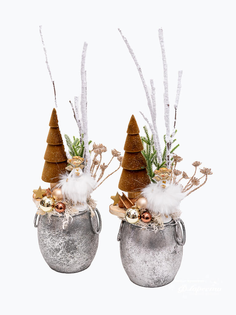 Флореста :: Декорация за Коледа в сребърна кашпа